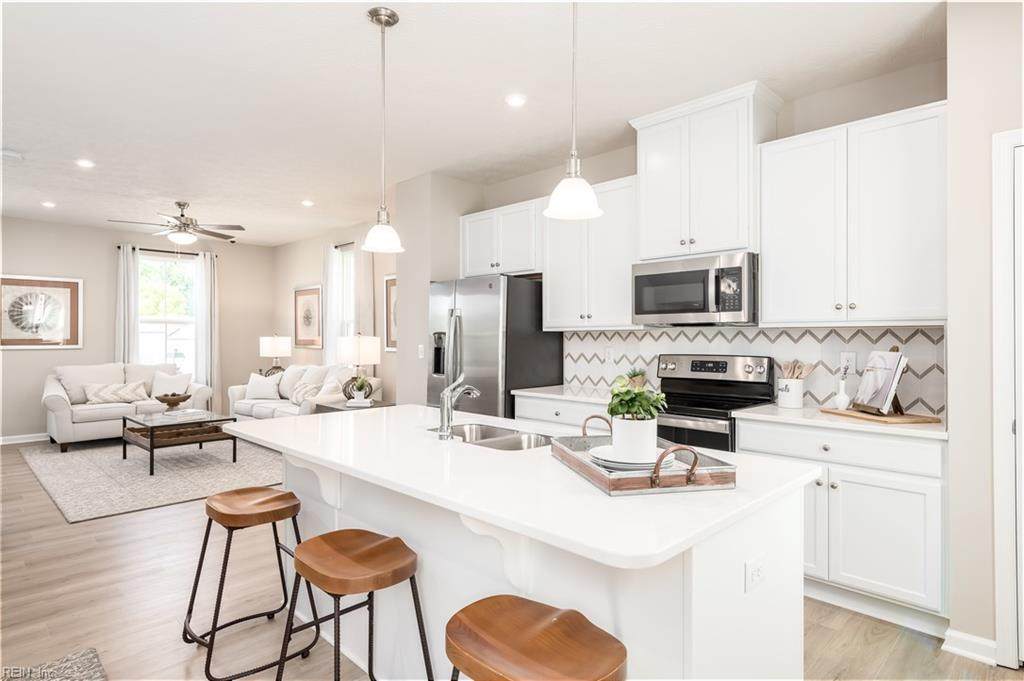 901 Barque Pl - Photo 1