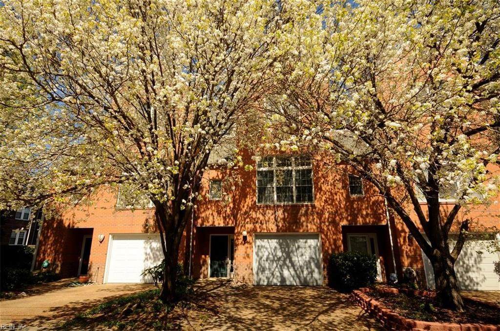 1610 Pasadena Ct - Photo 1