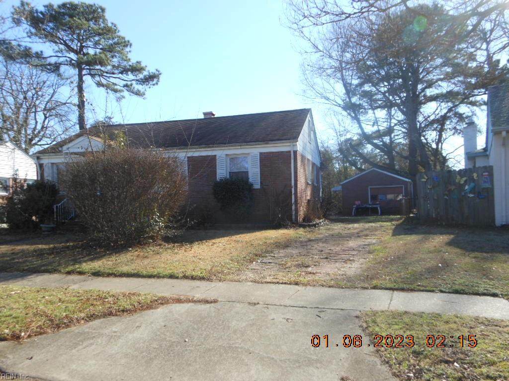 525 Garren Ave - Photo 1