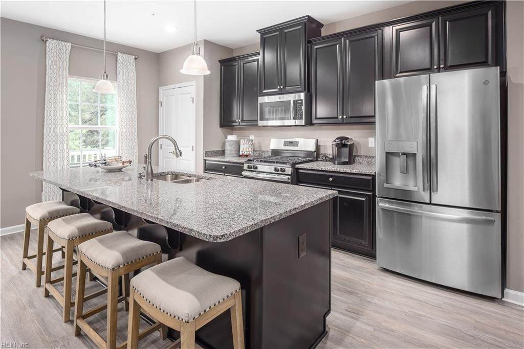 1727 Ark Royal Rd - Photo 1