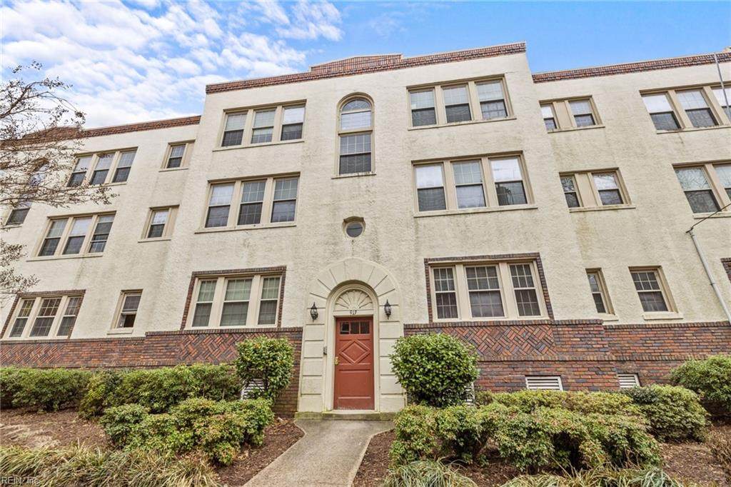 913 Spotswood Ave - Photo 1