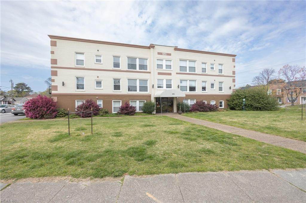 191 Maple Ave - Photo 1