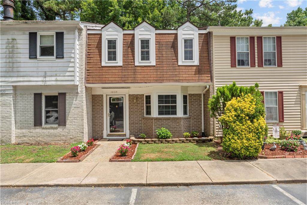 1035 Old Denbigh Blvd - Photo 1