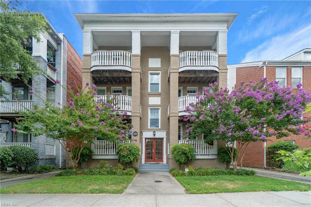 1323 Colonial Ave - Photo 1