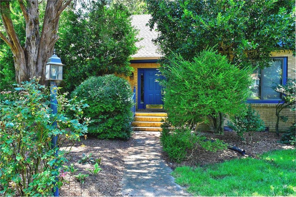 1985 Irish Bank Dr - Photo 1