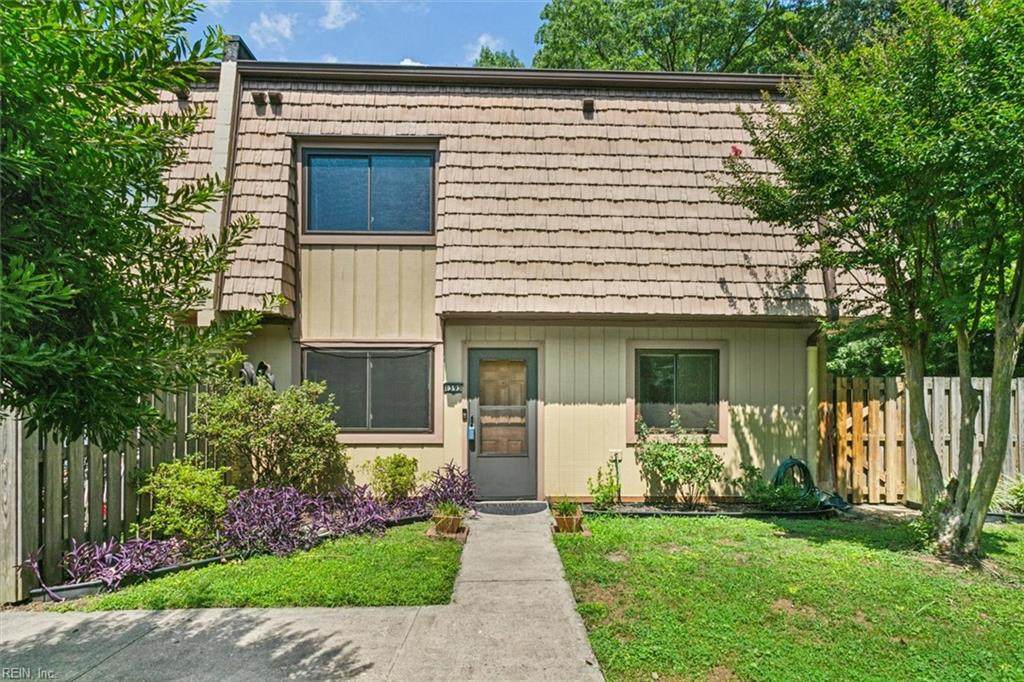1393 Granada Ct - Photo 1
