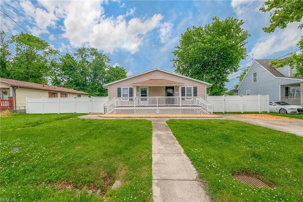 634 Ellington Ave - Photo 1