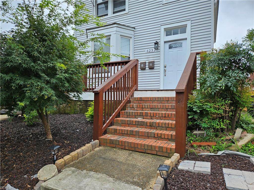 623 Rhode Island Ave - Photo 1