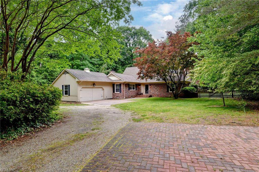 205 Kingswood Dr - Photo 1