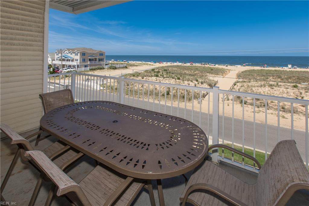 204 Sandbridge Rd - Photo 1