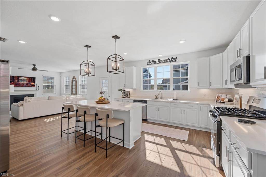 1923 Briton Ln - Photo 1