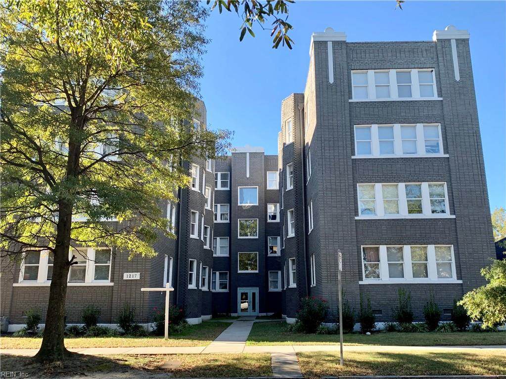 1217 Colonial Ave - Photo 1