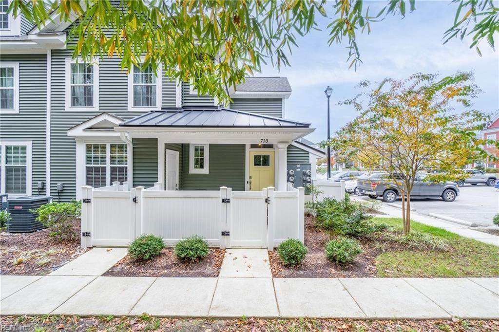 710 Promenade Ln - Photo 1