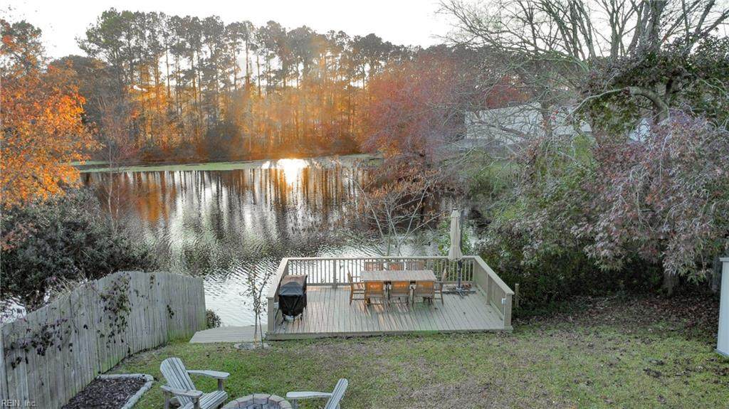2157 Weybridge Dr - Photo 1