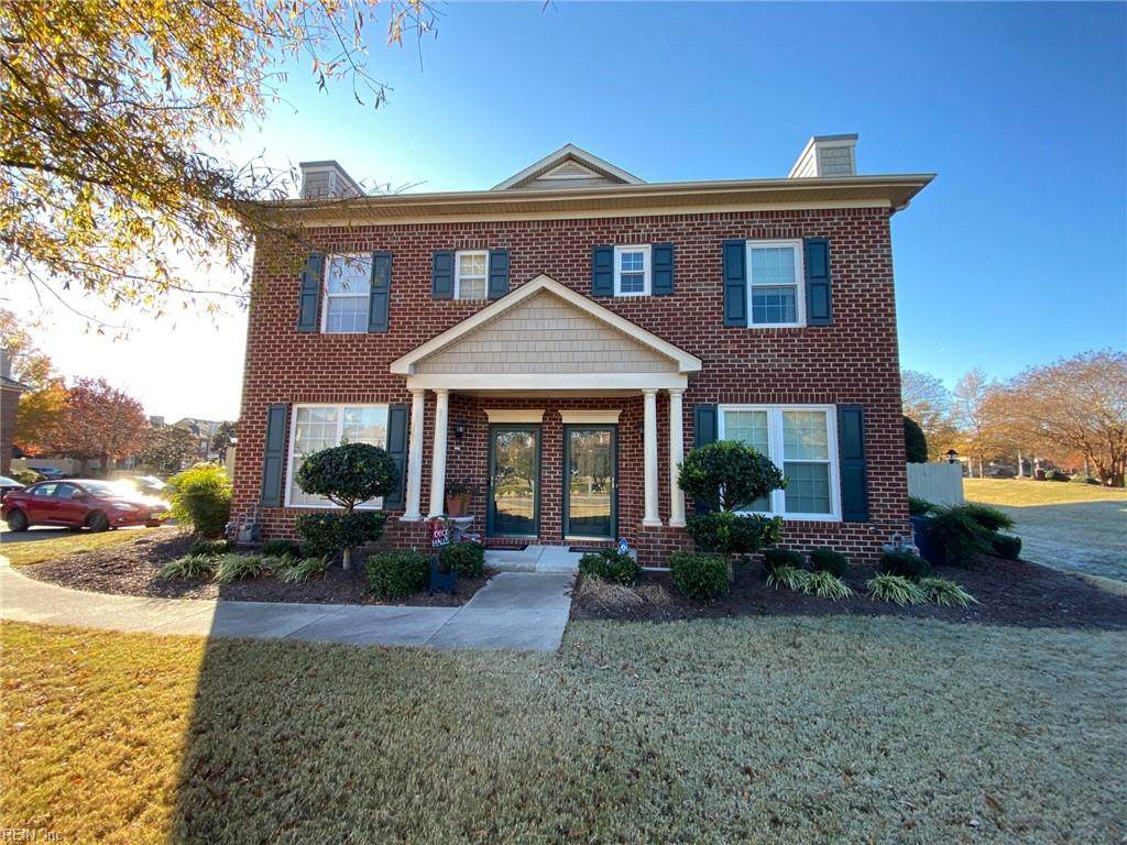 1061 Farrcroft Way - Photo 1