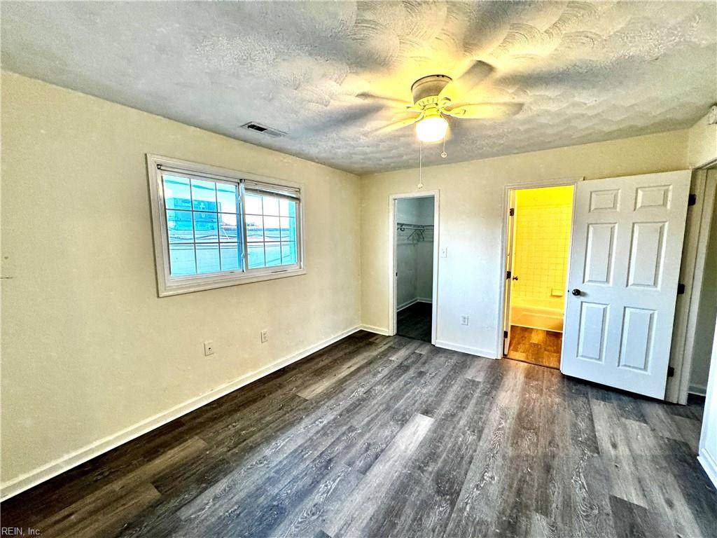 9632 12th Bay St - Photo 1