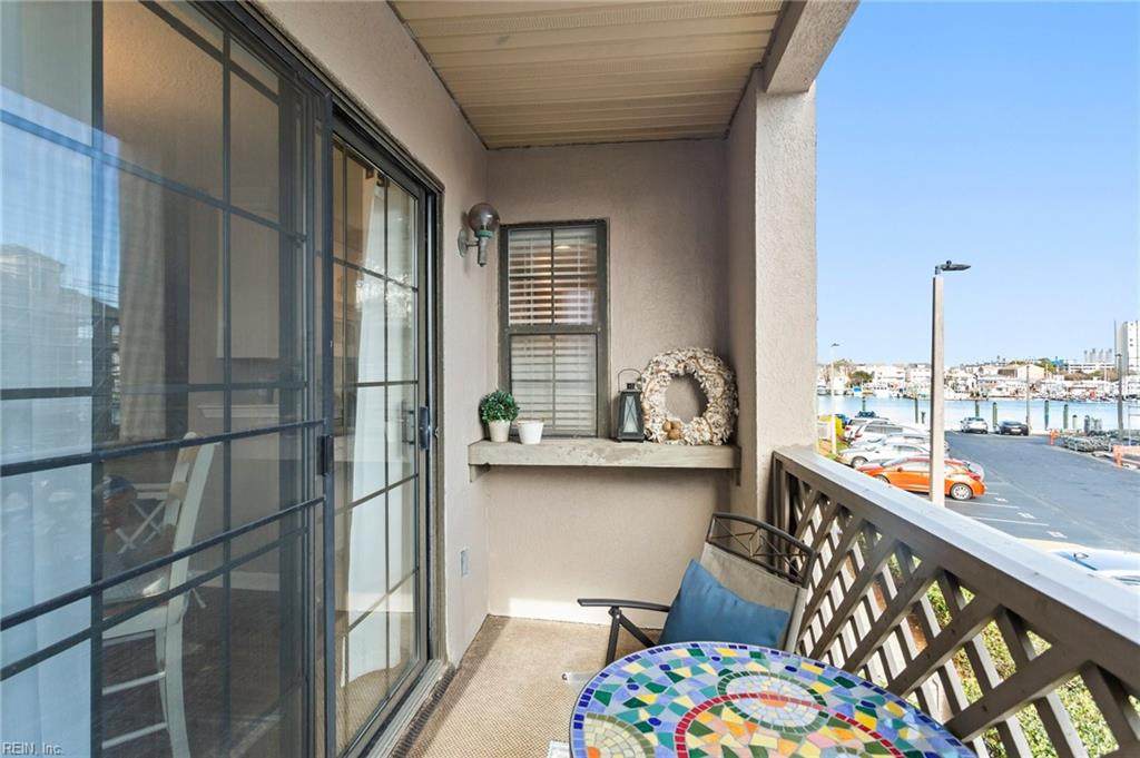 411 Harbour Pt - Photo 1