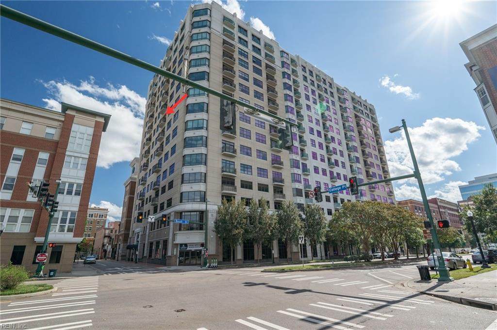 123 College Pl - Photo 1