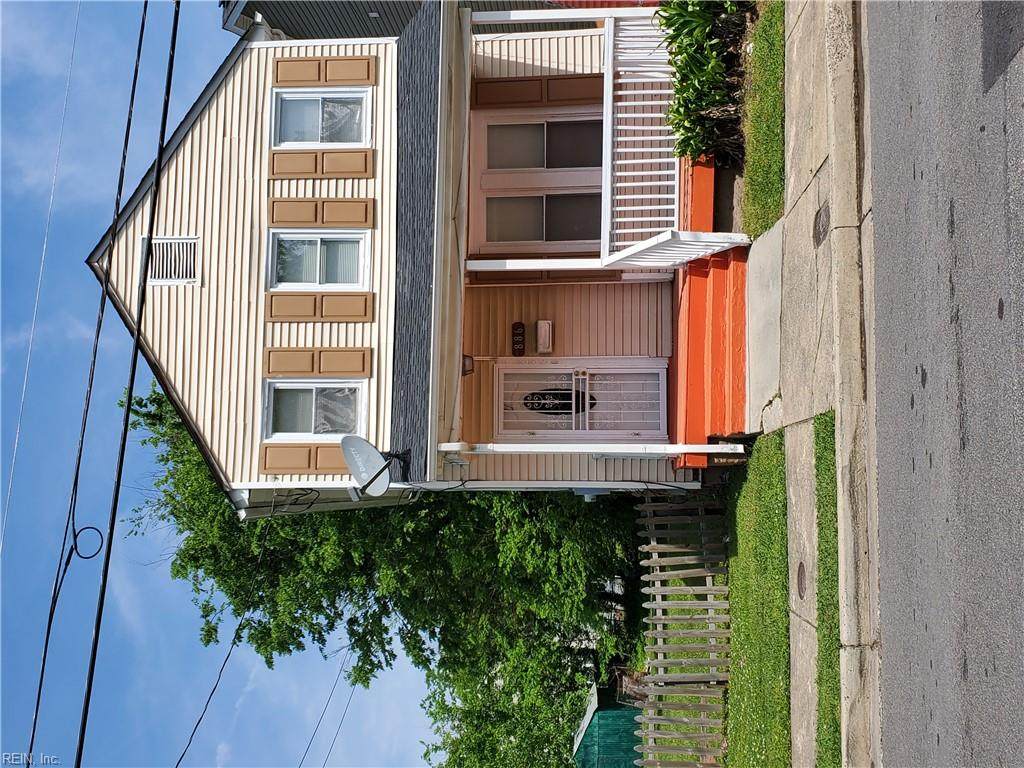886 Lexington St - Photo 1