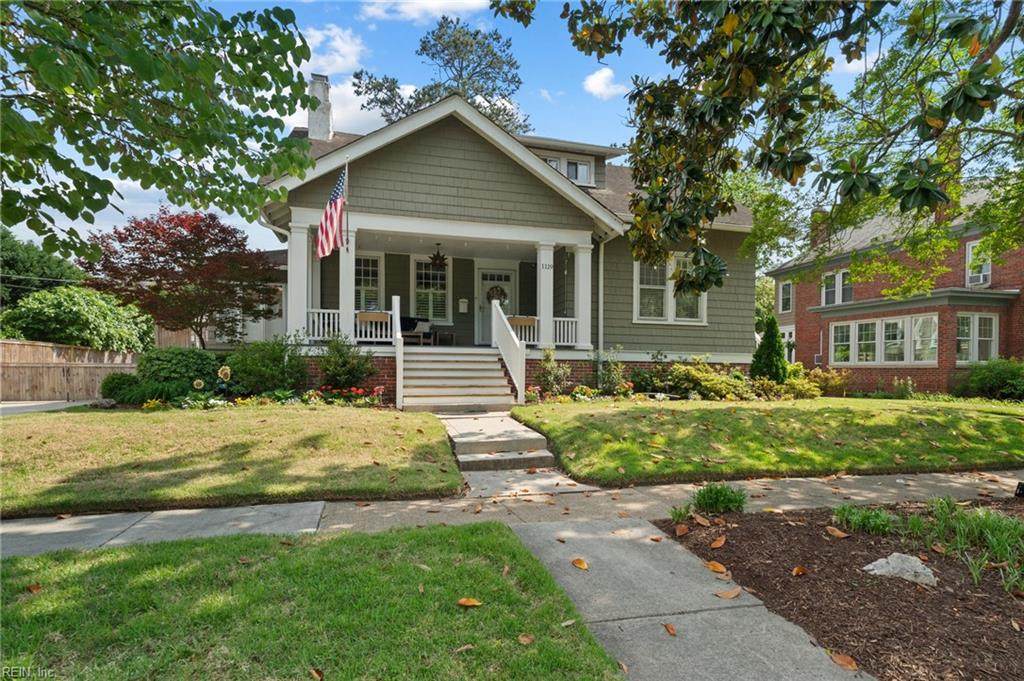 1119 Larchmont Cres - Photo 1