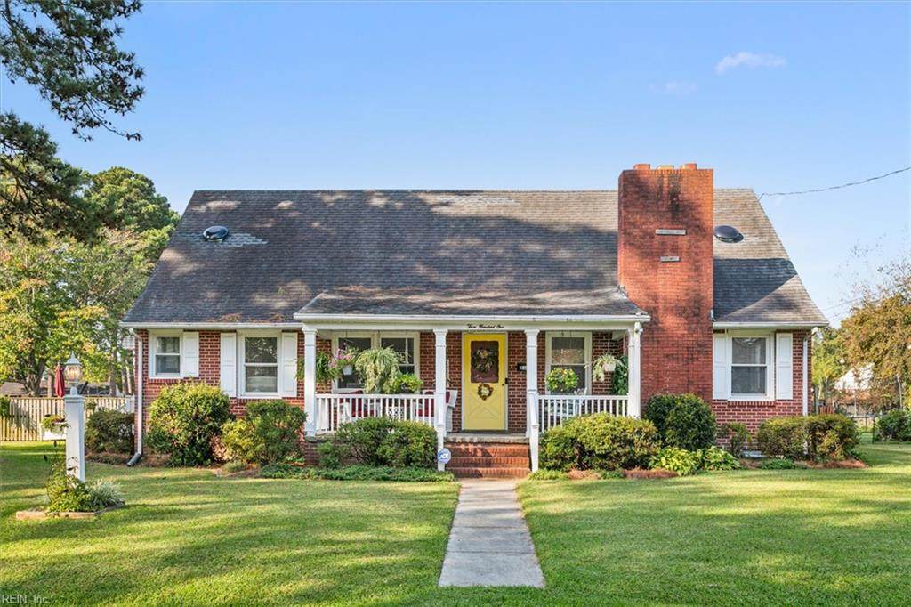 301 Edgewood Rd - Photo 1