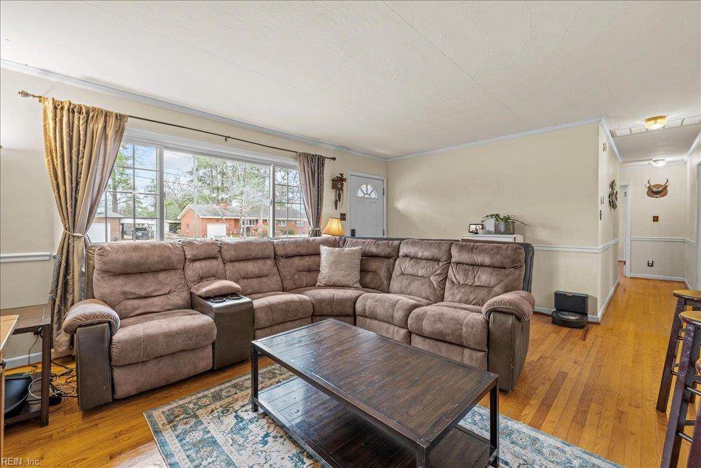 809 Pinecrest Rd - Photo 1