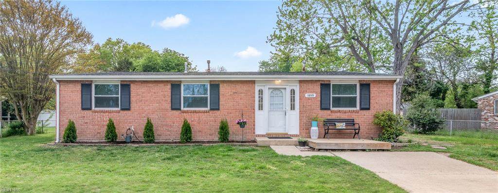 1215 Hale Dr - Photo 1