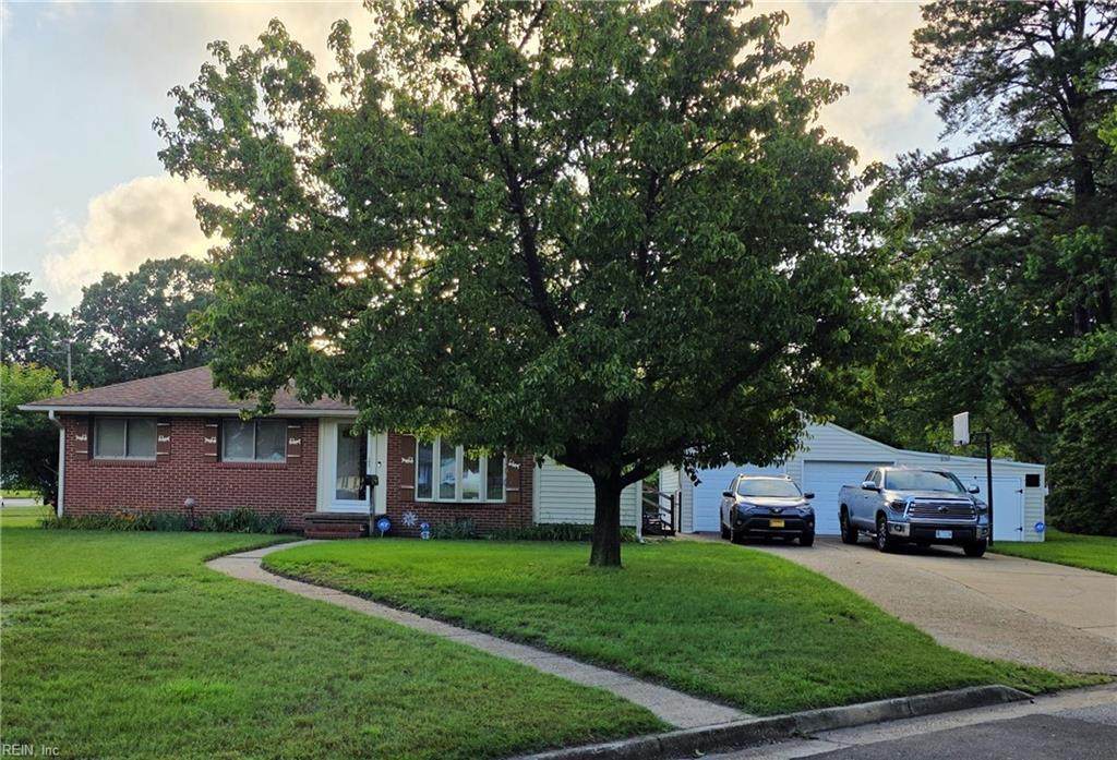 104 Kingwood Dr - Photo 1