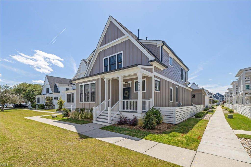 9533 Marina Dr - Photo 1