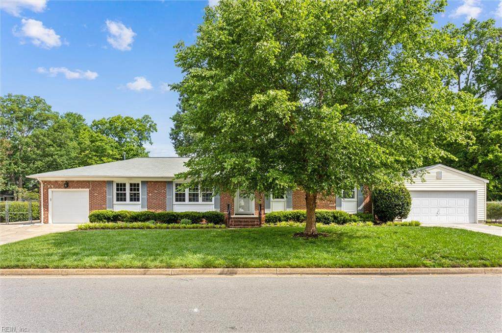1 Beacon Cir - Photo 1