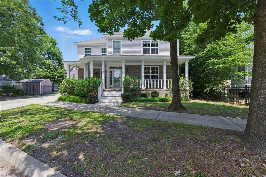 220 Broadway St - Photo 1