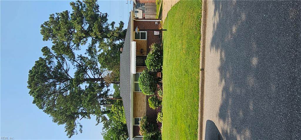 202 Maycox Ave - Photo 1