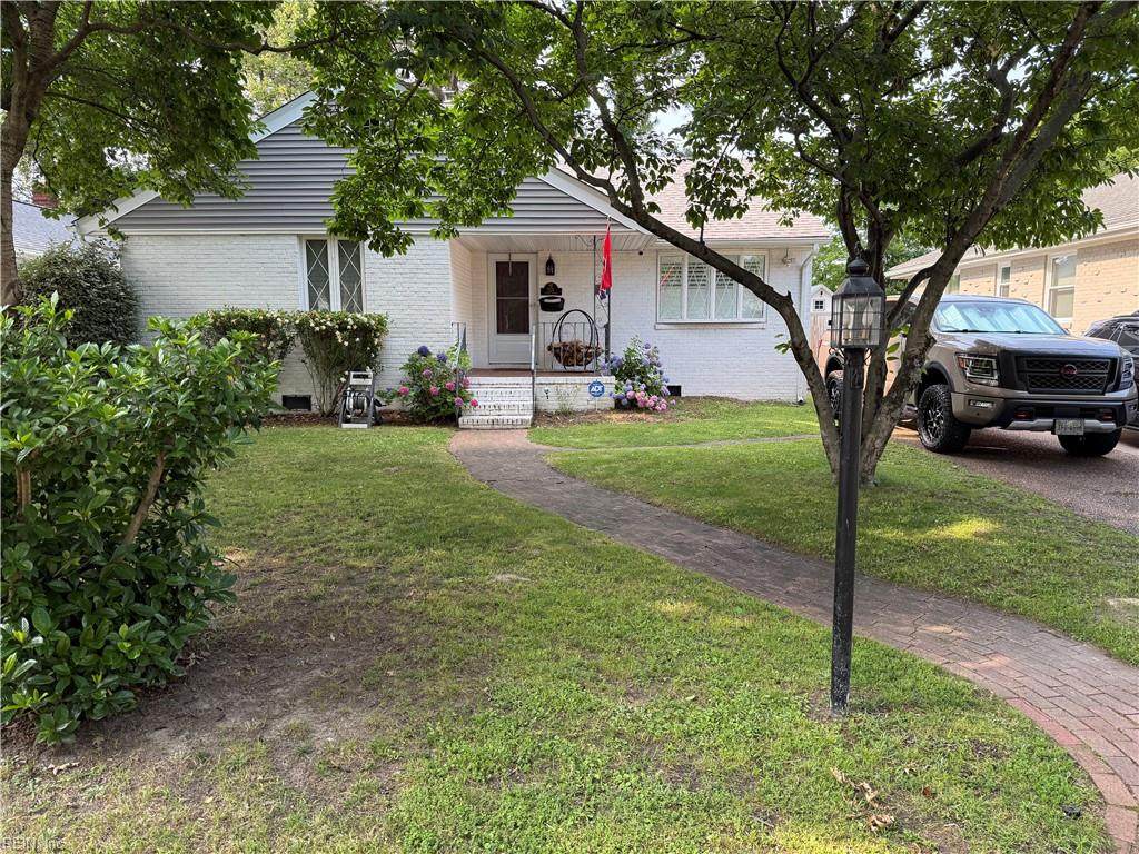 1124 Lexan Ave - Photo 1
