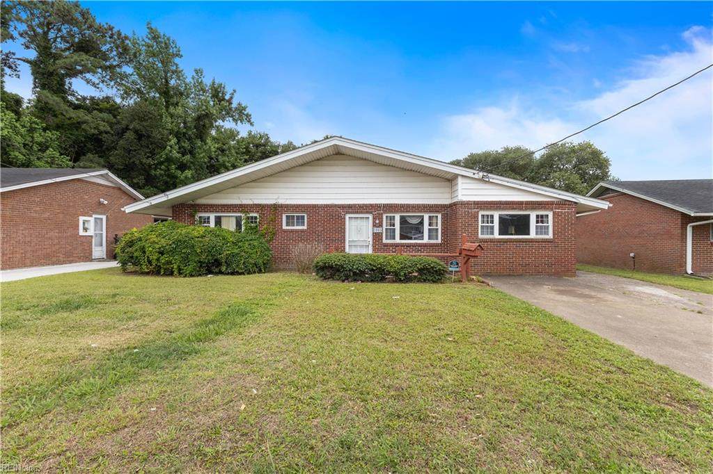 2065 Parkview Ave - Photo 1