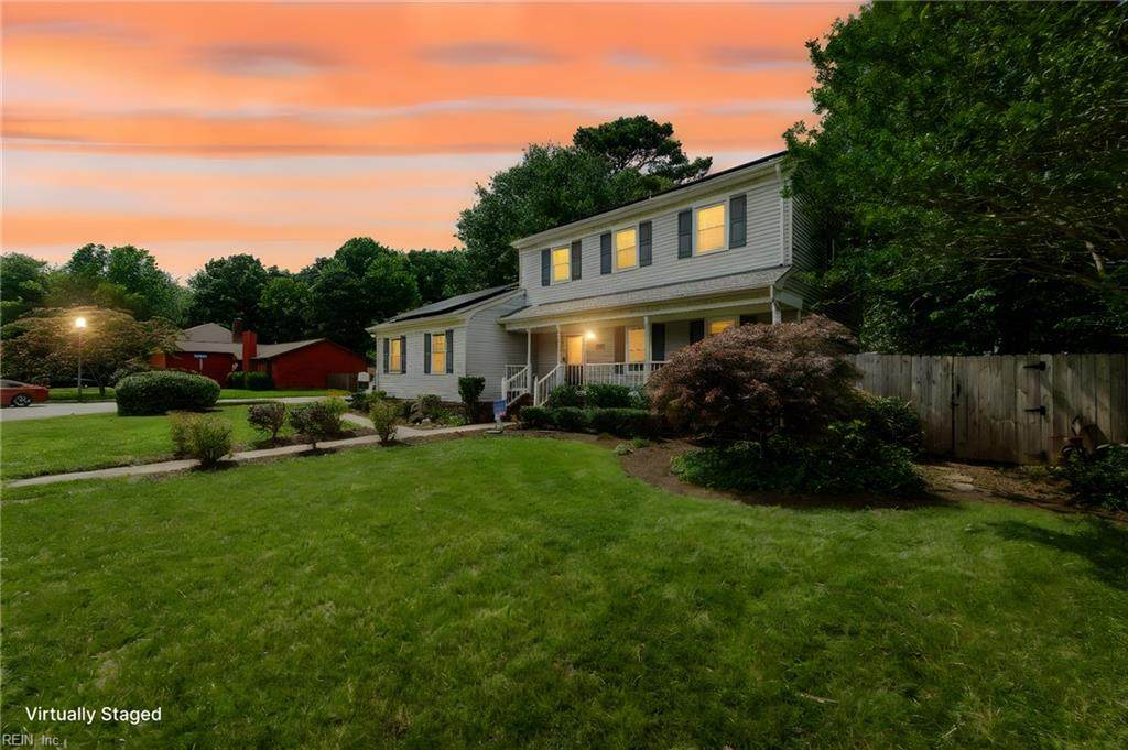 834 Sharpley Ave - Photo 1
