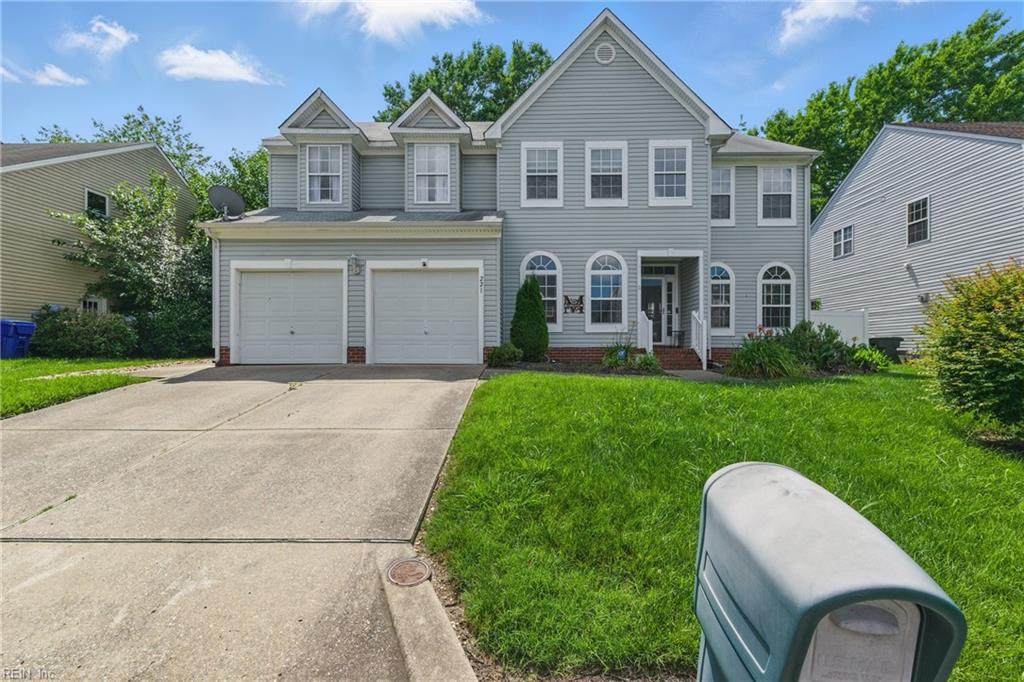 221 Woodburne Ln - Photo 1