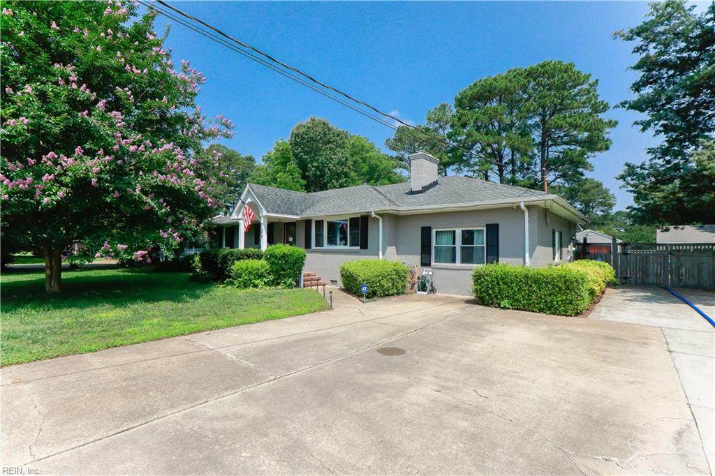 217 Essex Dr - Photo 1