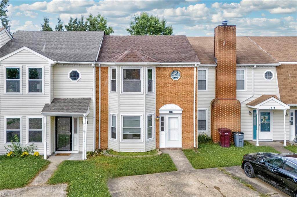 1215 Basswood Ct - Photo 1