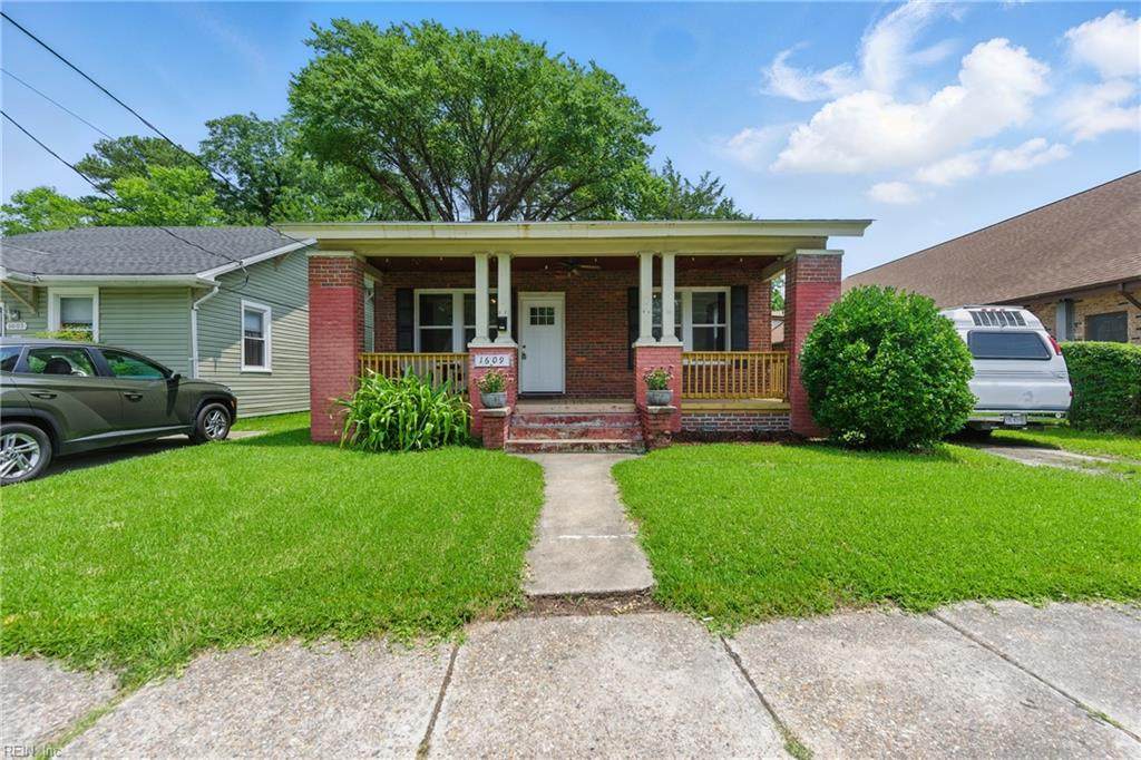 1609 Des Moines Ave - Photo 1