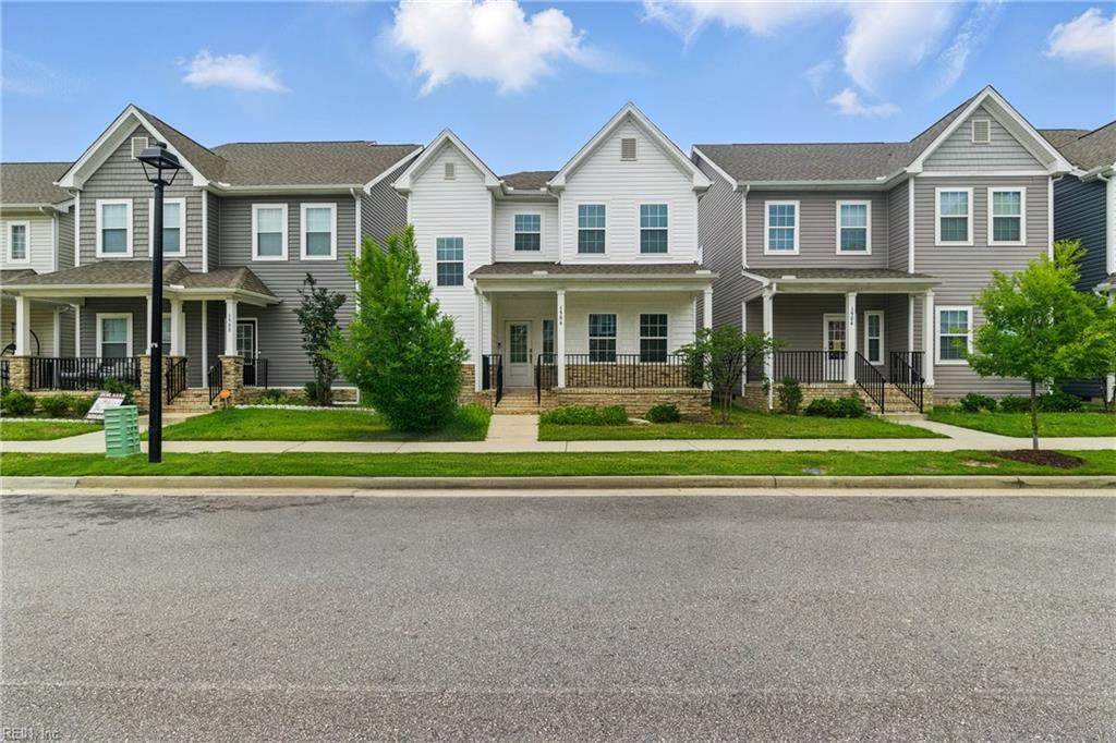 1506 Waltham Ln - Photo 1