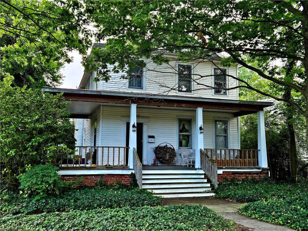 3022 Lorraine Ave - Photo 1