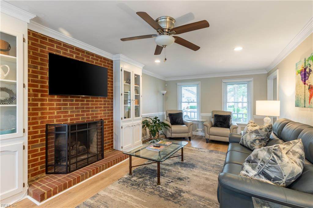 520 Foxgate Qtr - Photo 1