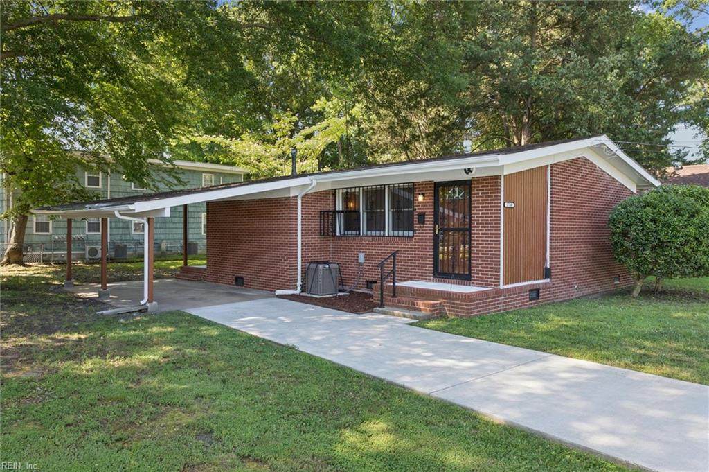 2734 Jamestown Ave - Photo 1