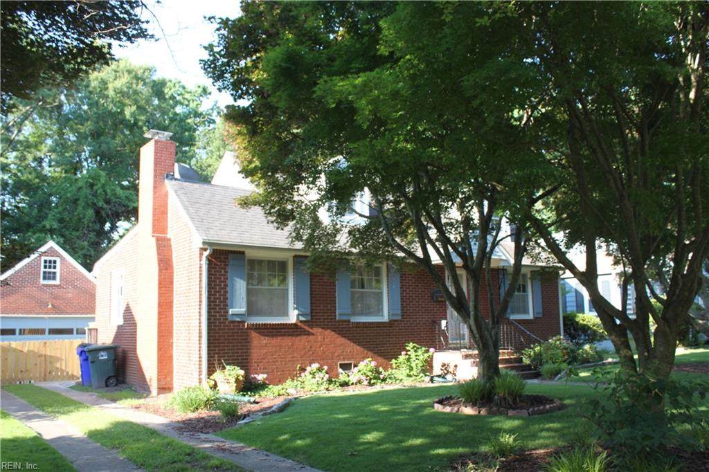 425 Westmont Ave - Photo 1