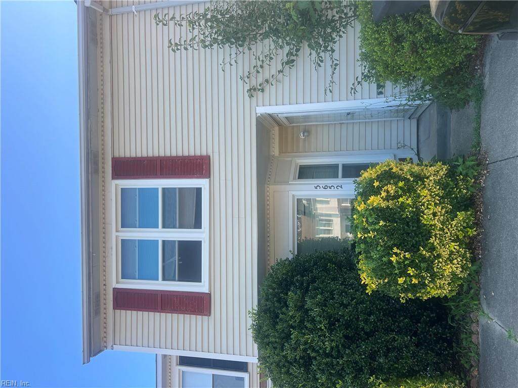 5652 Picadilly Ln - Photo 1