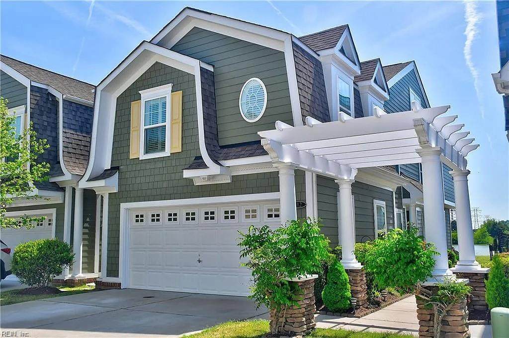 212 Stowe Dr - Photo 1