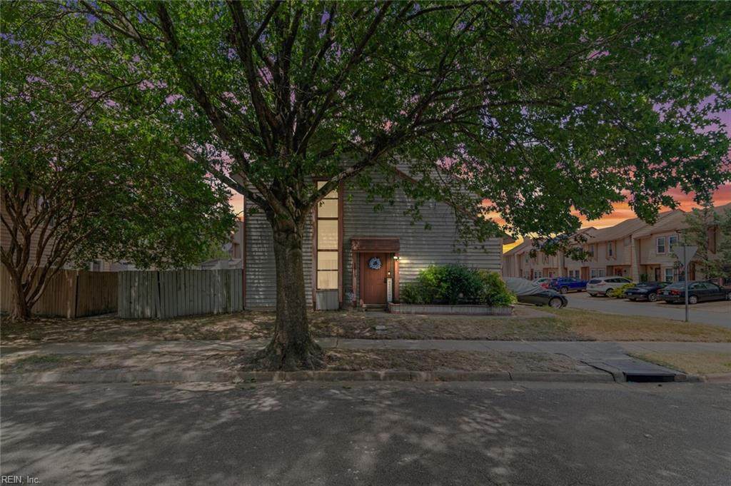 1415 Northface Ct - Photo 1