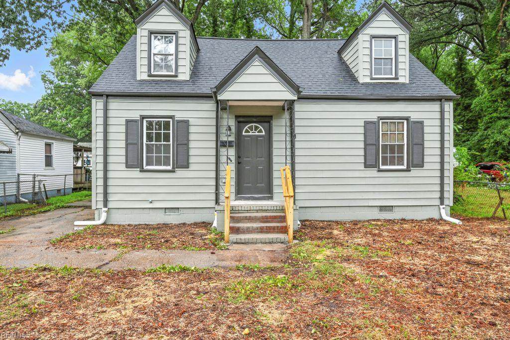 1281 Strand St - Photo 1