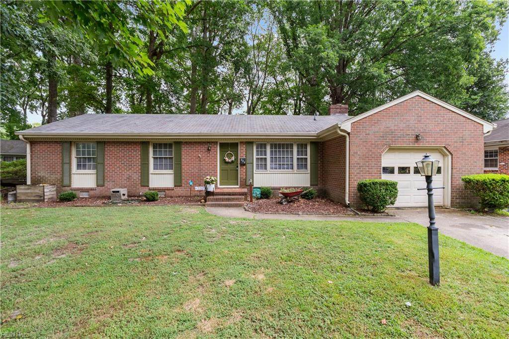 228 Shadywood Dr - Photo 1