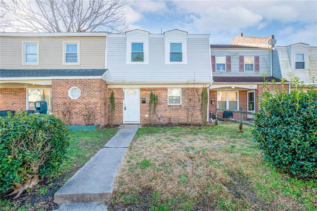 5825 Hastings Arch - Photo 1